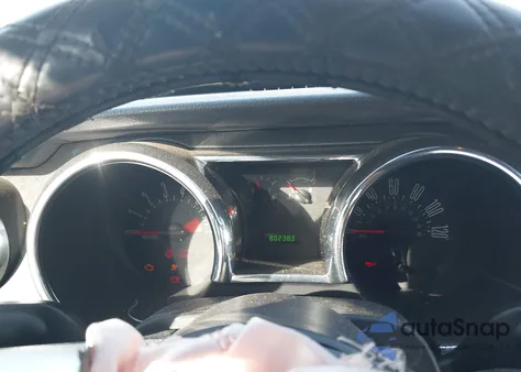 2005 Ford Mustang z USA, uszkodzony, nr VIN 1ZVFT80N155224106